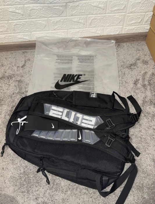 Nike elite bag ghiosdan negru cu alb baschet sala sau scoala