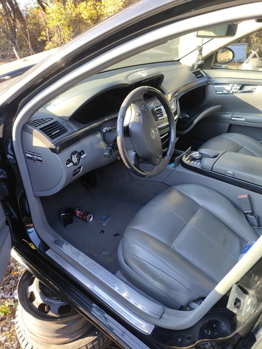 Продавам на части Мерцедес S500 W221 на части 388кс