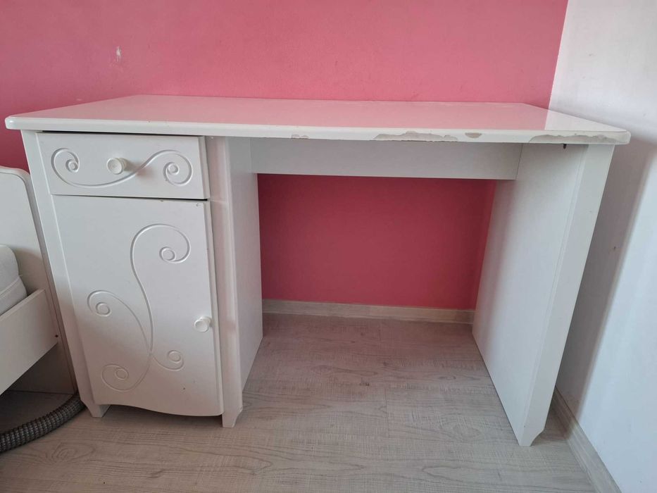 Mobila tineret ( fete)