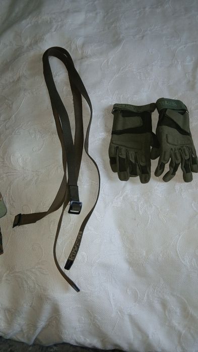 Срочно продаются военные одежды