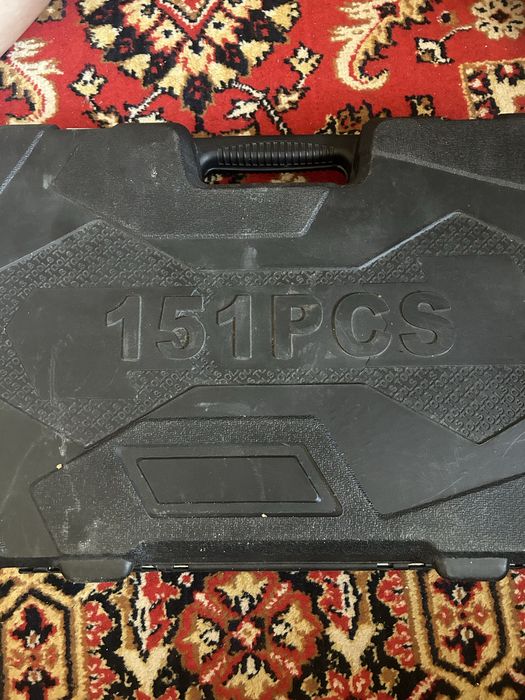 Продается набор инструментов ключей