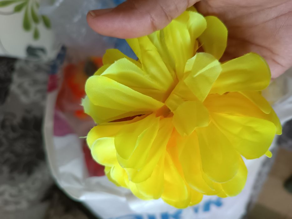 Продам искусственные цветы