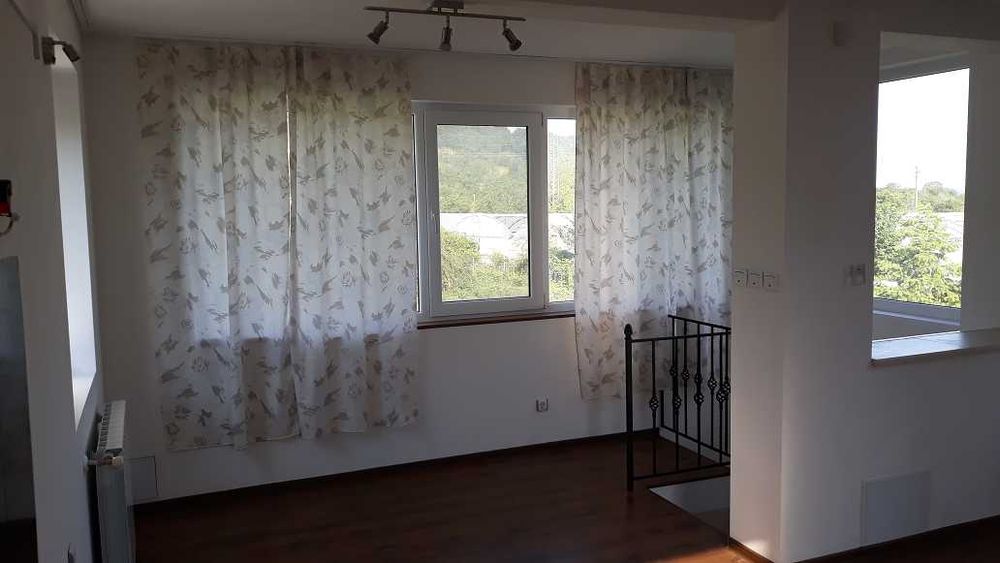 Сграда 90кв.м с Акт.16, с ток и вода в зем. парцел 4,5дка до регулация