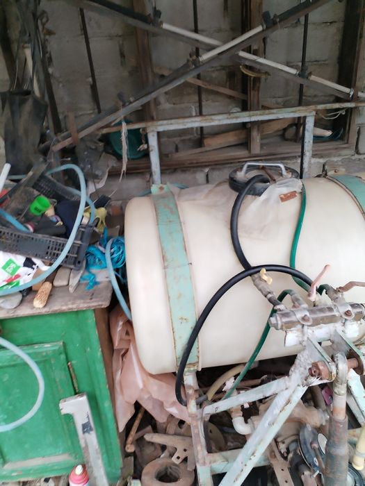Instalație de erbicidat pt tractor