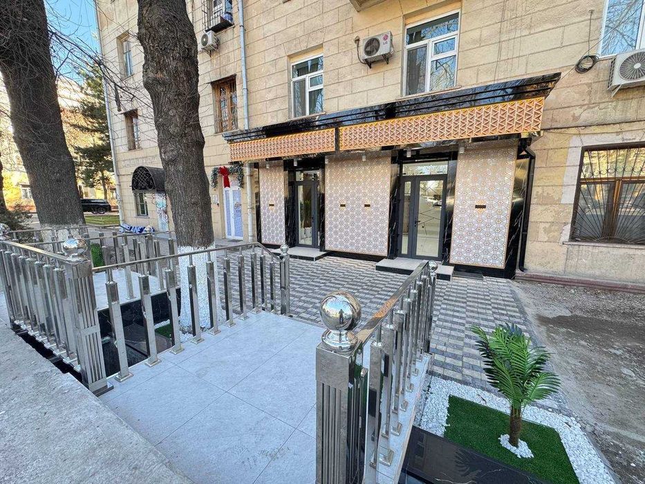 Продаётся Нежилое!  кафе Breadly , Новомосковская, С Арендатором