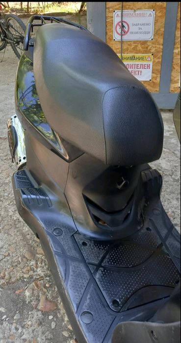 Продавам скутер  SYM AV 05 w