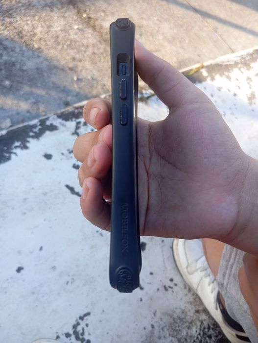 iPhone 14 si husa