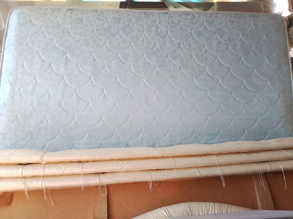 Продам кравать с матрасом