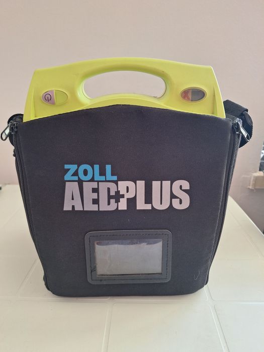 Zoll AED Plus defibrilator