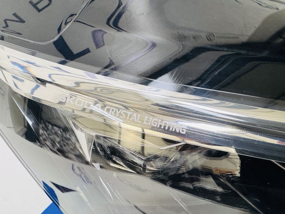 Far dreapta Full led Crystal Lighting Skoda Scala cod 657941016A