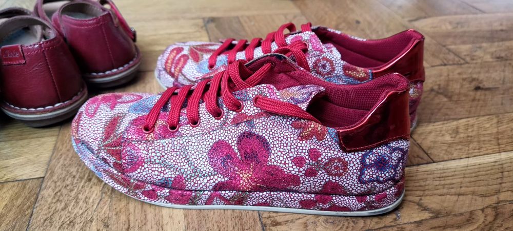 Сандали и пролетни кецове