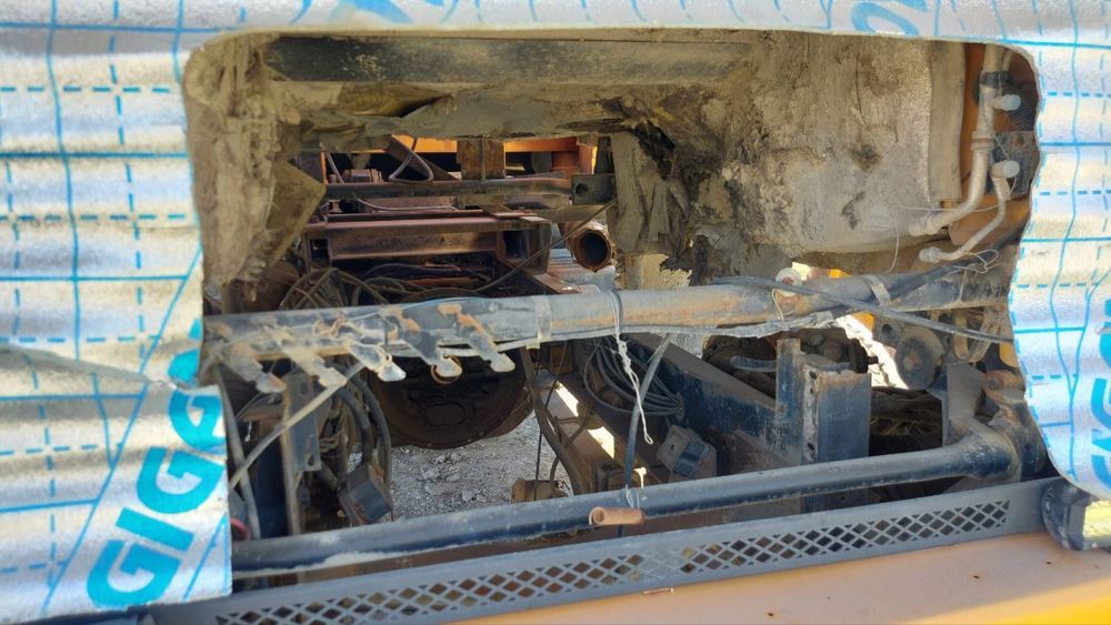 SHACMAN русумли, 2007 йилда ишлаб чиқарилган самосвал сотилади.