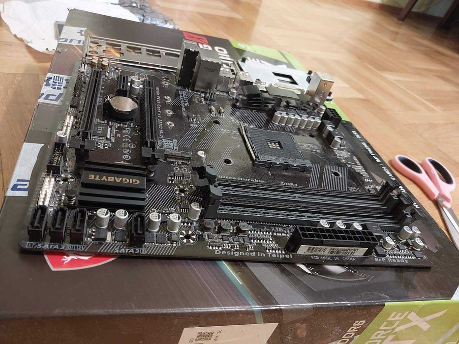 Gigabyte GA-AB350M DS3H