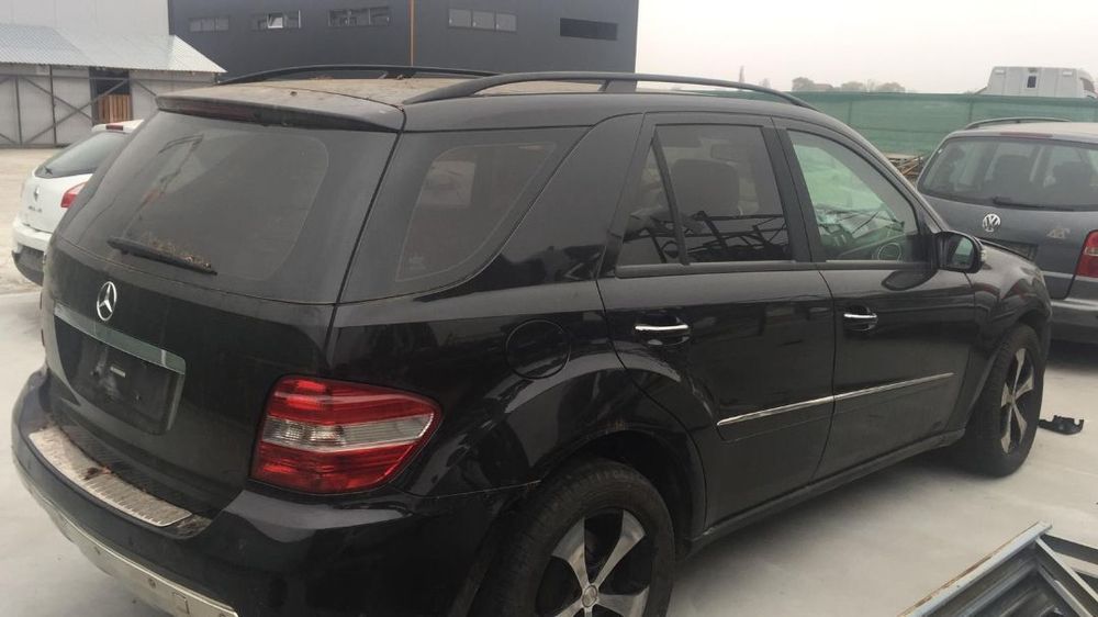 Dezmembram Mercedes ML 164,320CDI,an fabr. 2008