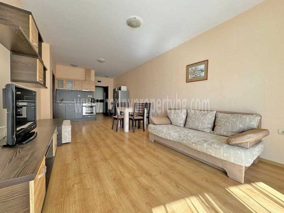 Продава се Двустаен апартамент в Свети Влас - 90 кв.м за 1323 €/кв.м - Снимка #2