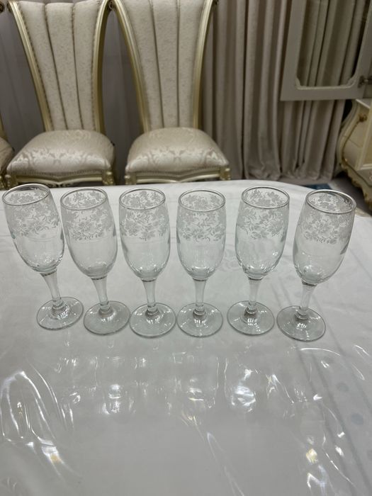 Столовая посуда для гостей