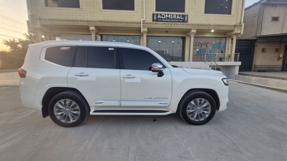 Toyota  Land Cruser 300 XVGR  ЯПОНКА  2024 ЙИЛ ФУЛ ПАЗИТСИЯСЯ