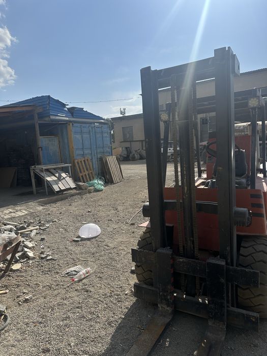 Вилочный погрузчик продам сатылады