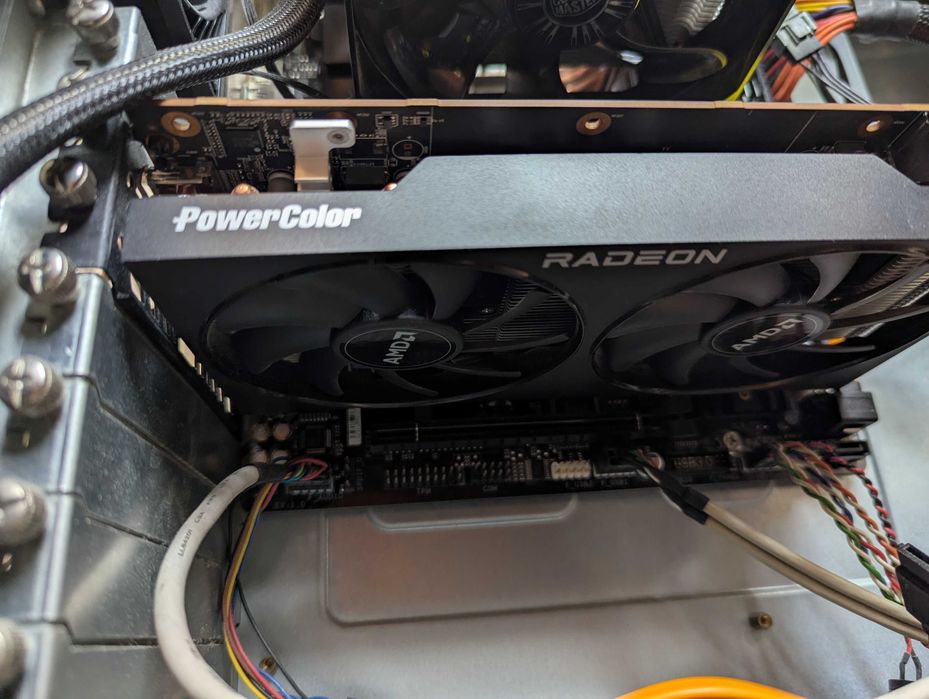 AMD Rx6600 Power Color