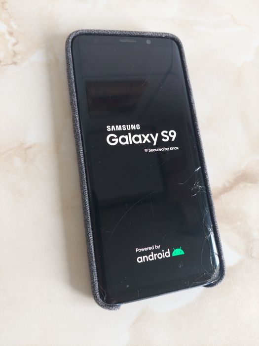 Vând Samsung Galaxy S9 [perfect funcțional] + husă //poze reale