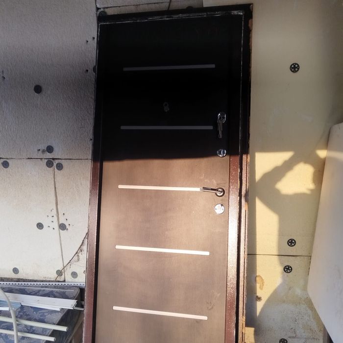 Дверь Бульдорс бу