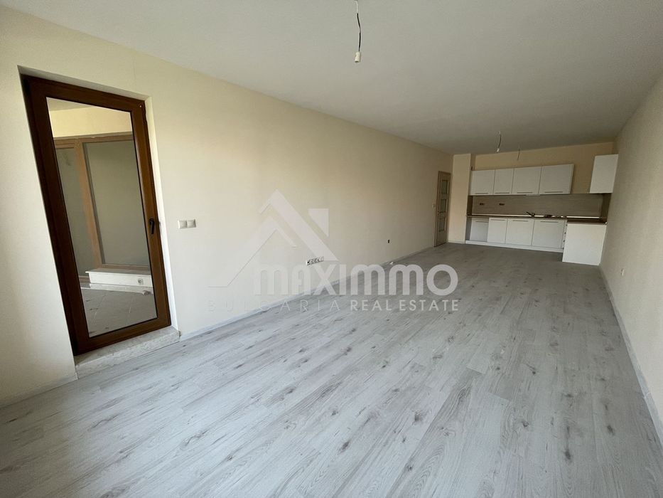 Продава се Двустаен апартамент в Варна, Аспарухово - 142 кв.м за 839 €/кв.м - Снимка #2