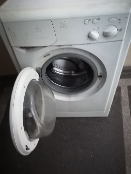 Продавам пералния