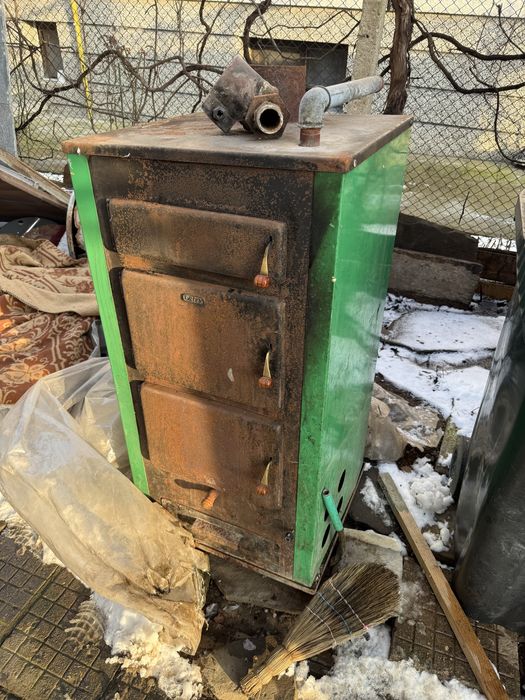 Продава се котел със водна риза