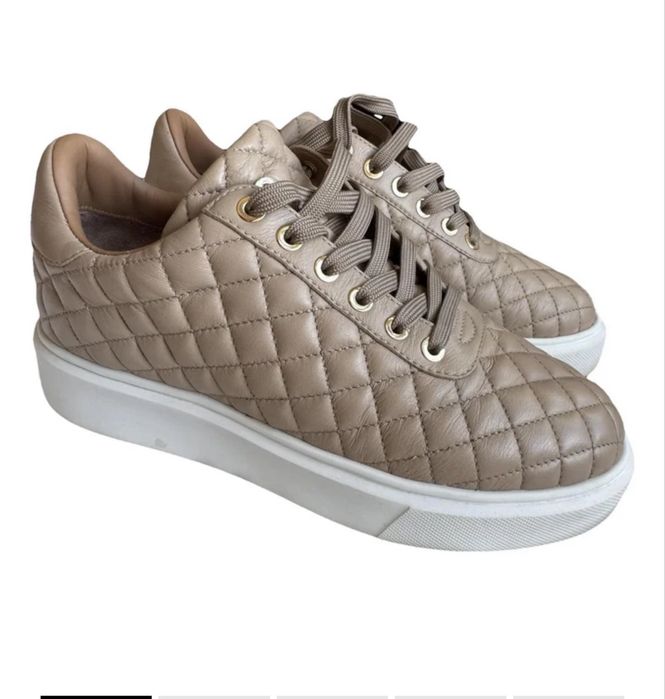 Кецове Aigner бежови