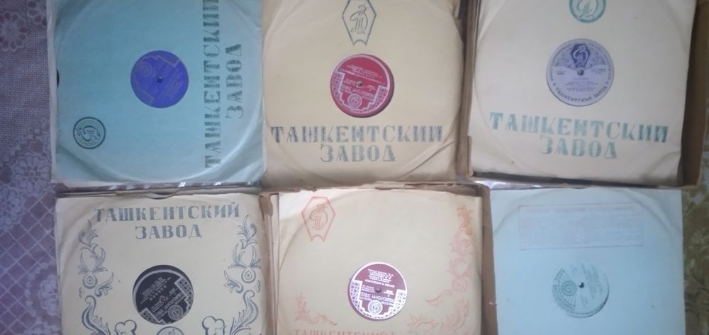 Продаются старинные пластинки. 50х, 60х. годов. Цена договорная.
