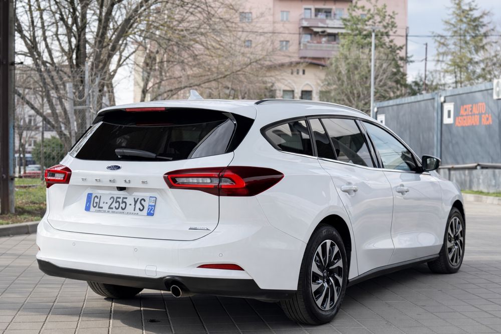 FORD Focus 2023 — imagine 4
