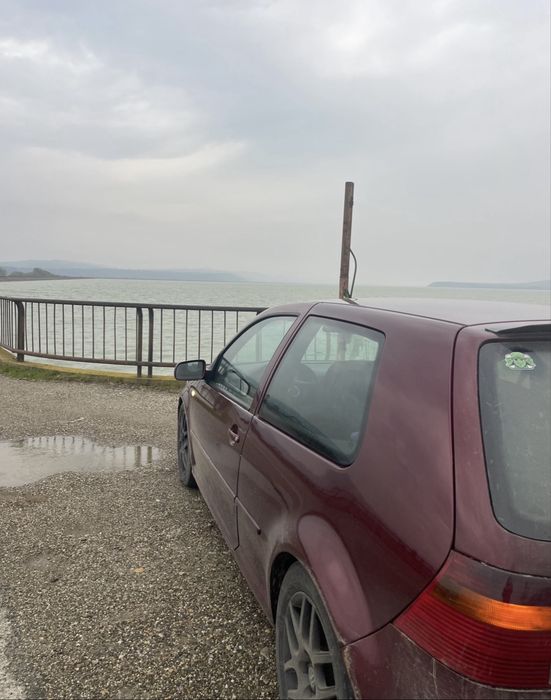 VOLKSWAGEN Golf 2000 — imagine 3