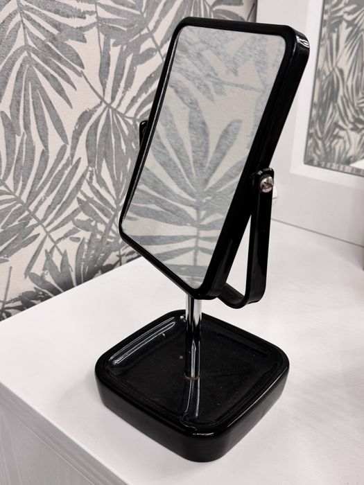 Настольное зеркало черного цвета / айна