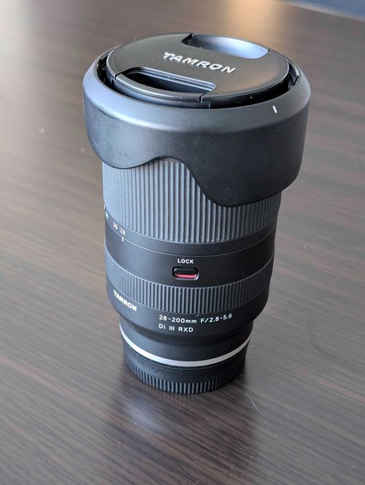 Обектив Tamron 28-200 mm f / 2.8-5.6 DI III RXD  за Sony E (FE)