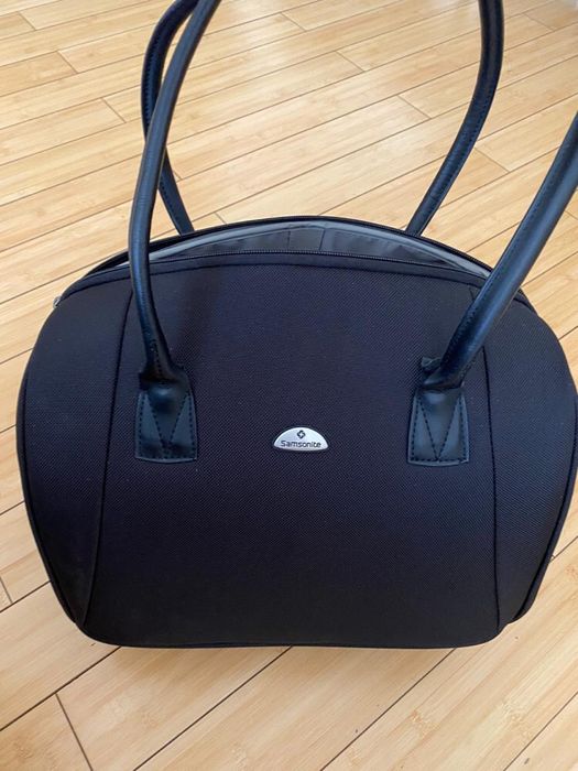 Продам дорожную сумку Samsonite