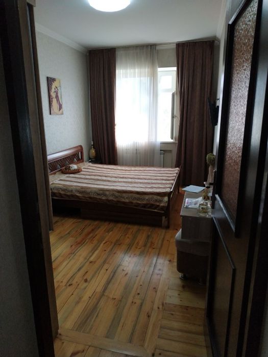 Продаётся Амира Темура 105 кв