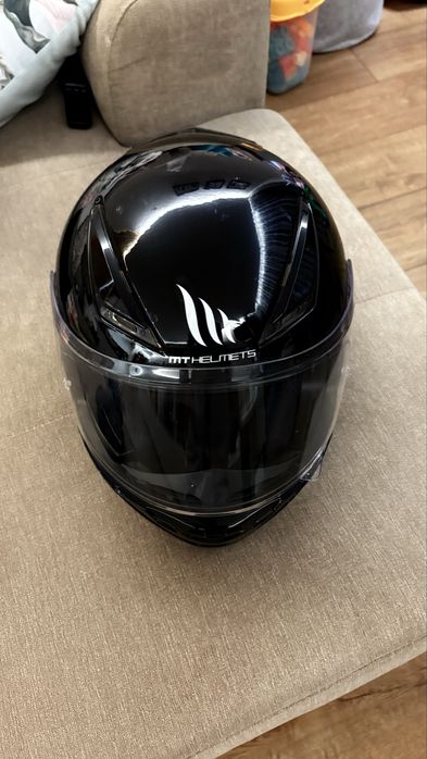 Каска за мотор MT Helmets Размер M 57-58 + подарък Ръкавици