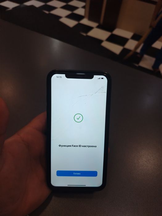 Продам телефон IPhone xs Max состояние отличное