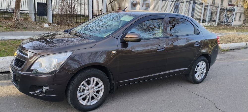 Srochno sotiladi 2023 R4 yevro