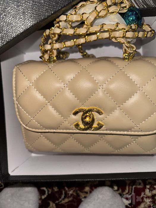 Сумка CHANEL бежогого цвета