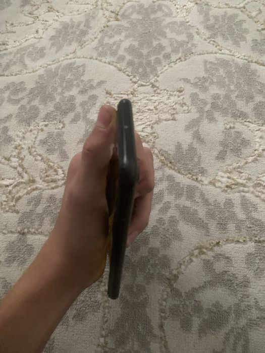 Айфон хр в хорошом состаяни