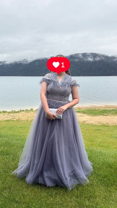 Бална рокля в сивосин нюанс