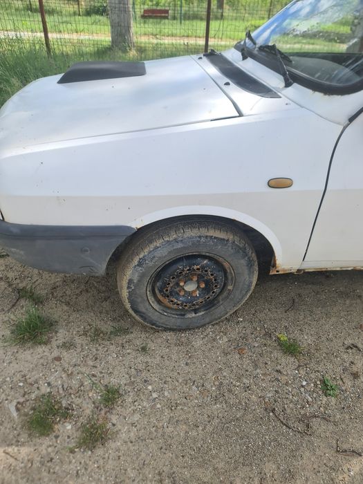 Vând Dacia papuc.