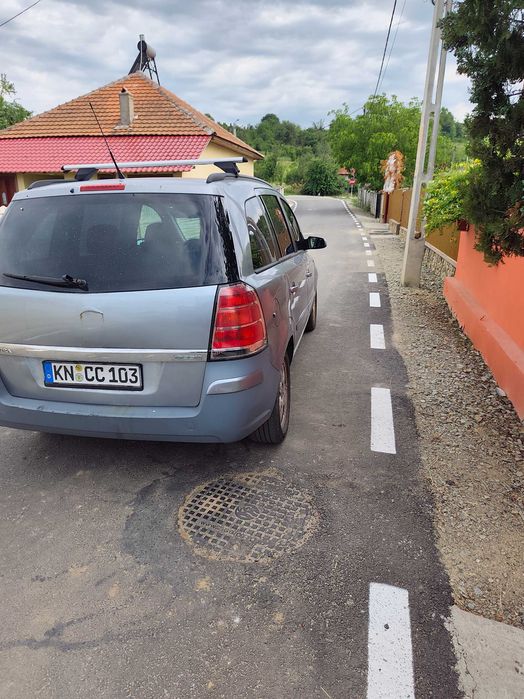 Vând Opel Zafira in stare buna 1.9 Tdci ,Ambreiaj nou, distribuție noua , km ne modificați