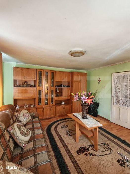 Casa 83 mp, 650 mp teren, in Moldovenesti