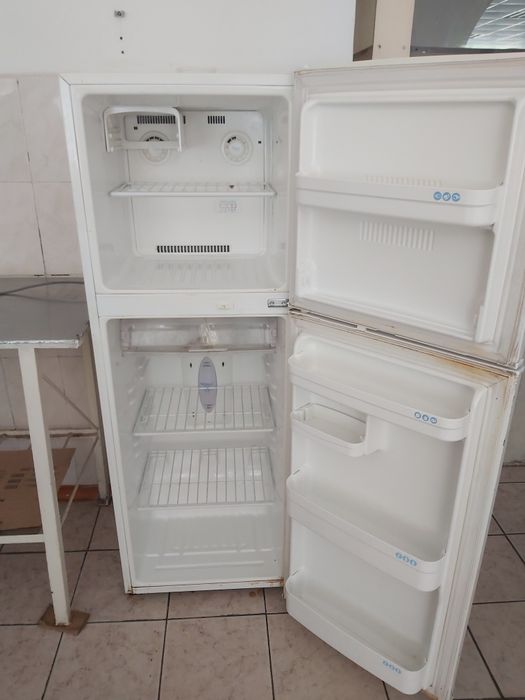 Продам холодильник