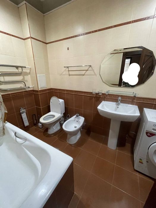 Метро Тинчлик 4комннатная евроремонт  200квм 2санузел