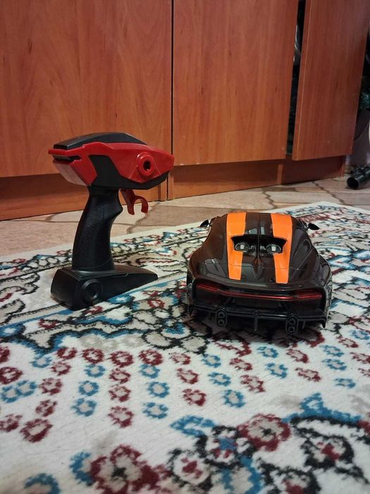 Машина на пульте управление