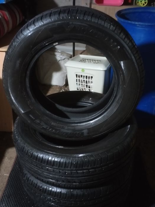 Продам шины Yokohama Blu Earth Es32