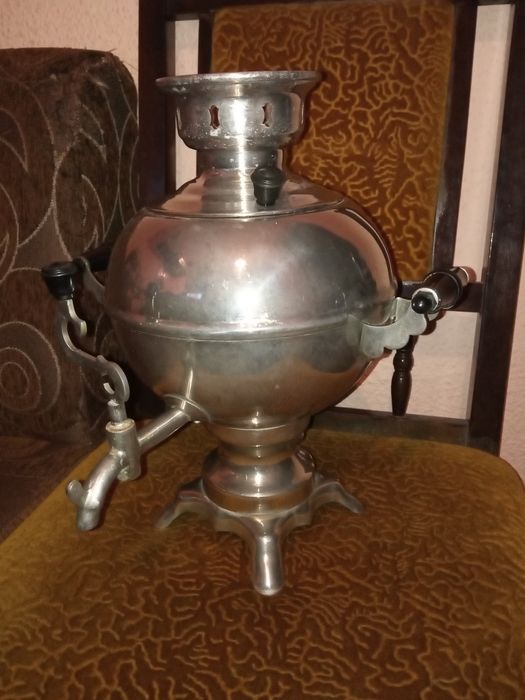 Електрически самовар за чай